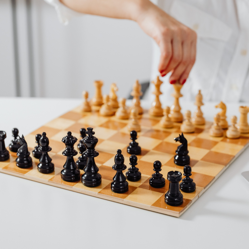 Finales aux échecs : cinq classiques à maîtriser absolument Image